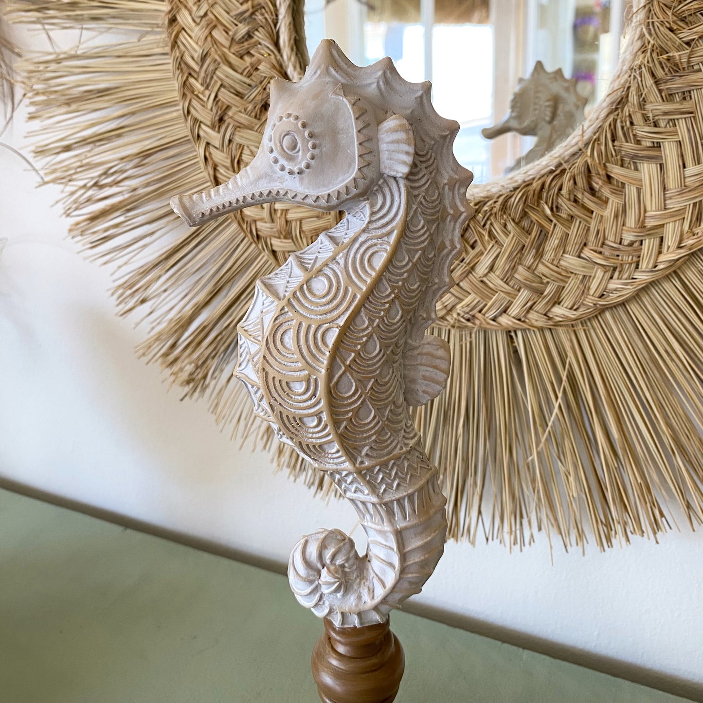 Decoración caballito de mar con pedestal