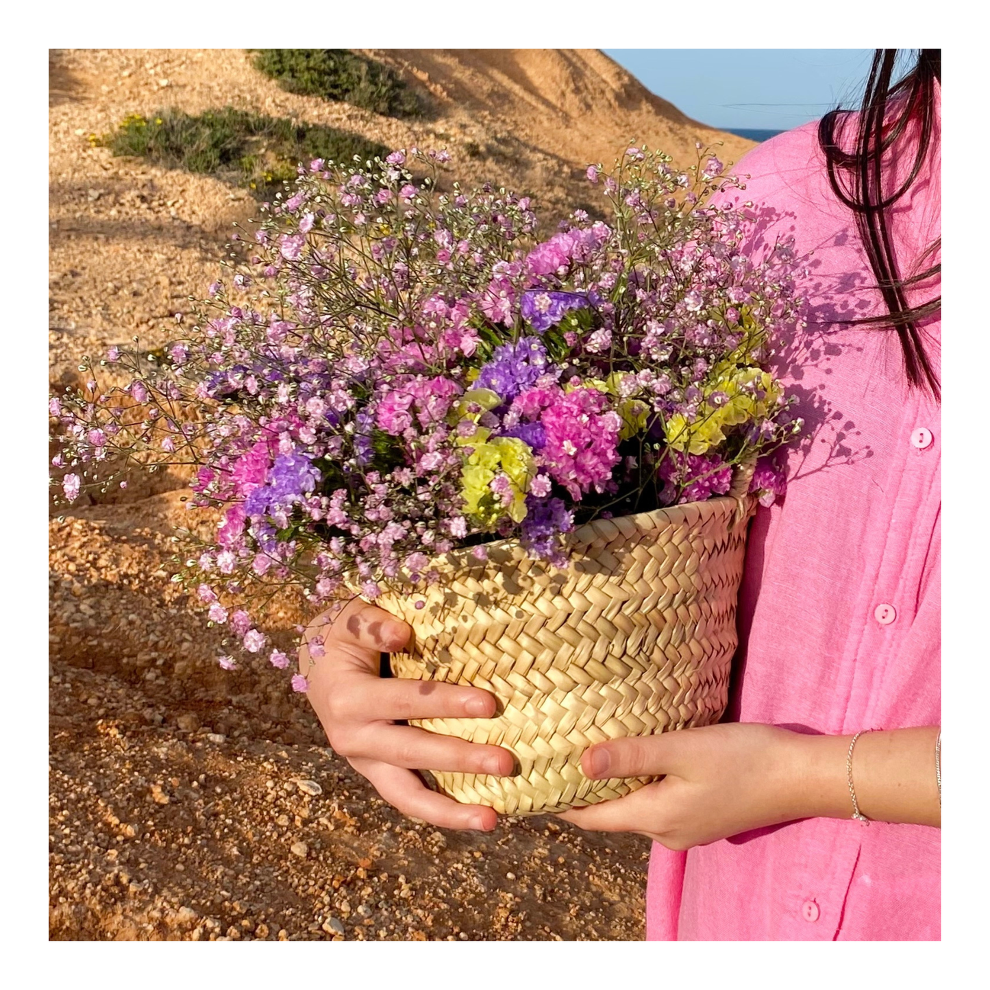 Cesta con flores naturales · Edición Día de la Madre