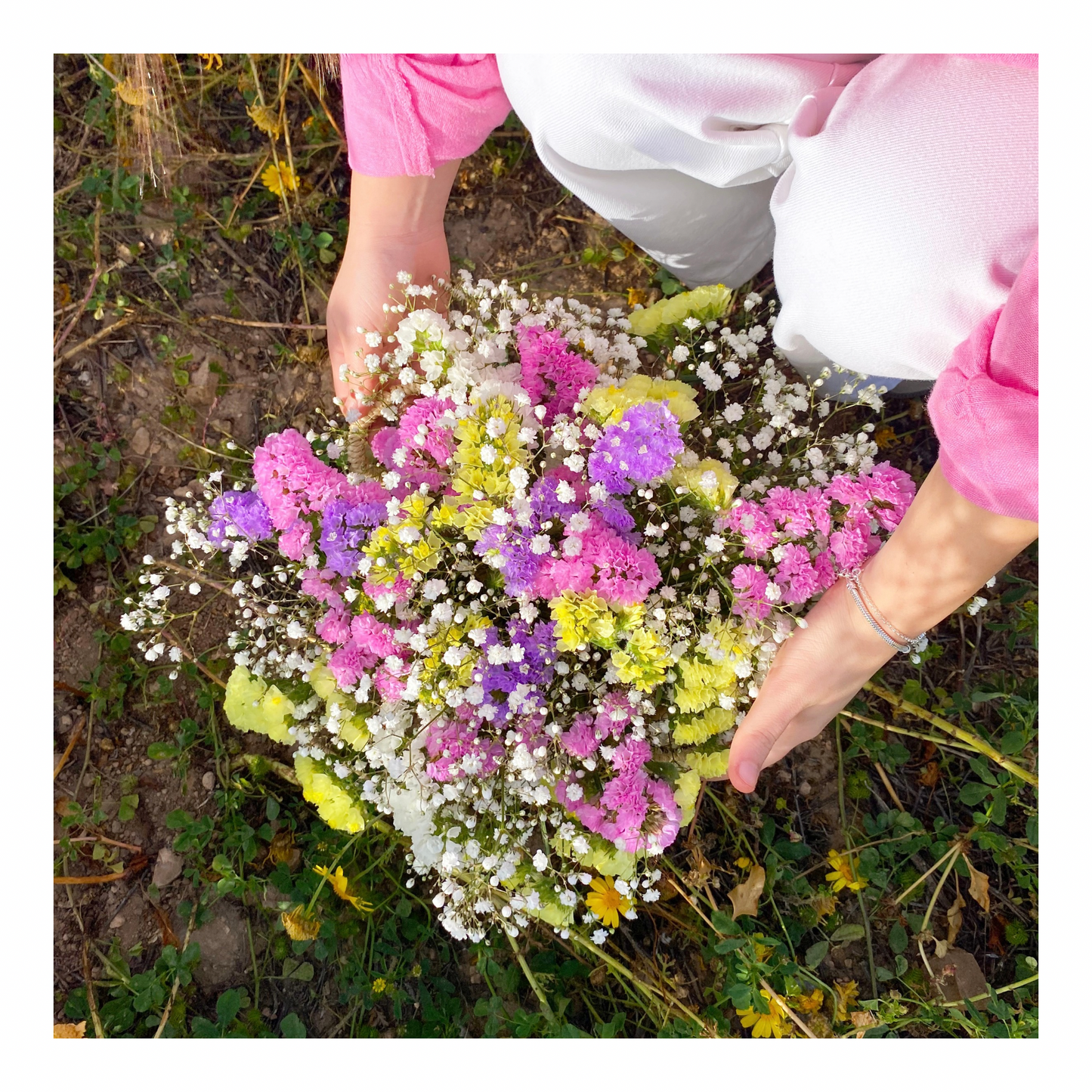 Cesta con flores naturales · Edición Día de la Madre
